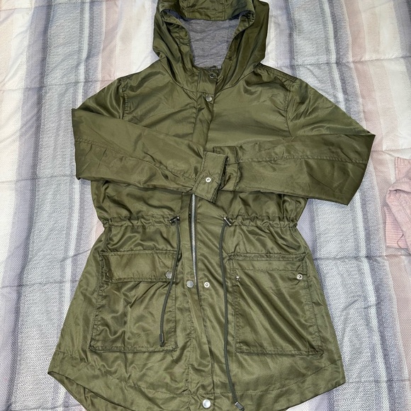 Green lightweight jacket - Picture 3 of 6